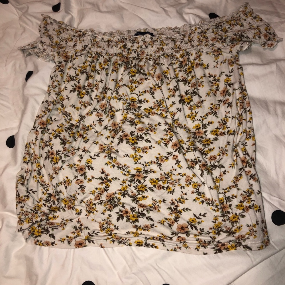 American Eagle Floral Off the Shoulder Shirt